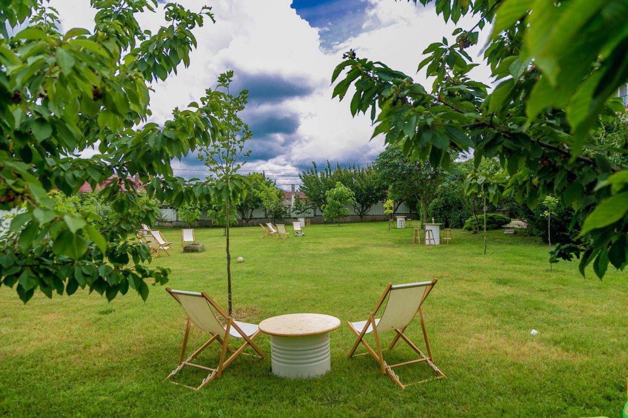 Hotel Heaven Garden Două Mai Extérieur photo