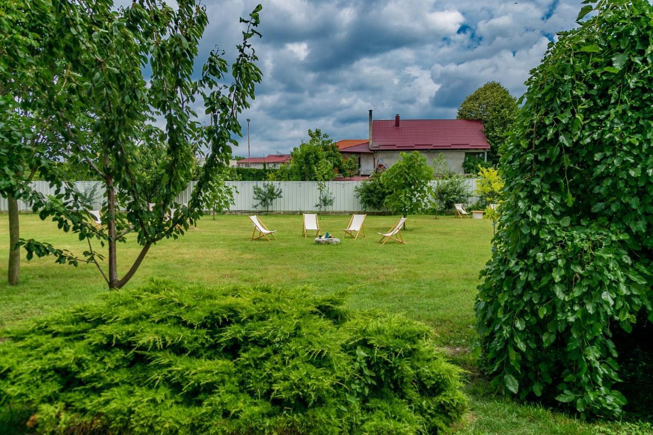 Hotel Heaven Garden Două Mai Extérieur photo