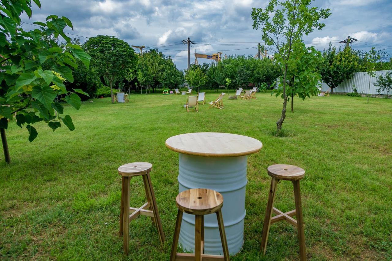 Hotel Heaven Garden Două Mai Extérieur photo