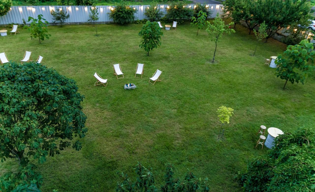 Hotel Heaven Garden Două Mai Extérieur photo